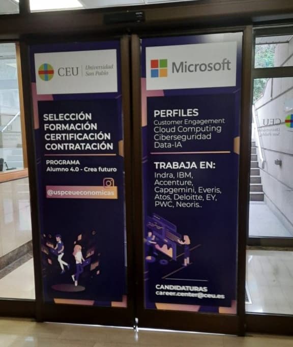 Roll Up evento en CEU San Pablo