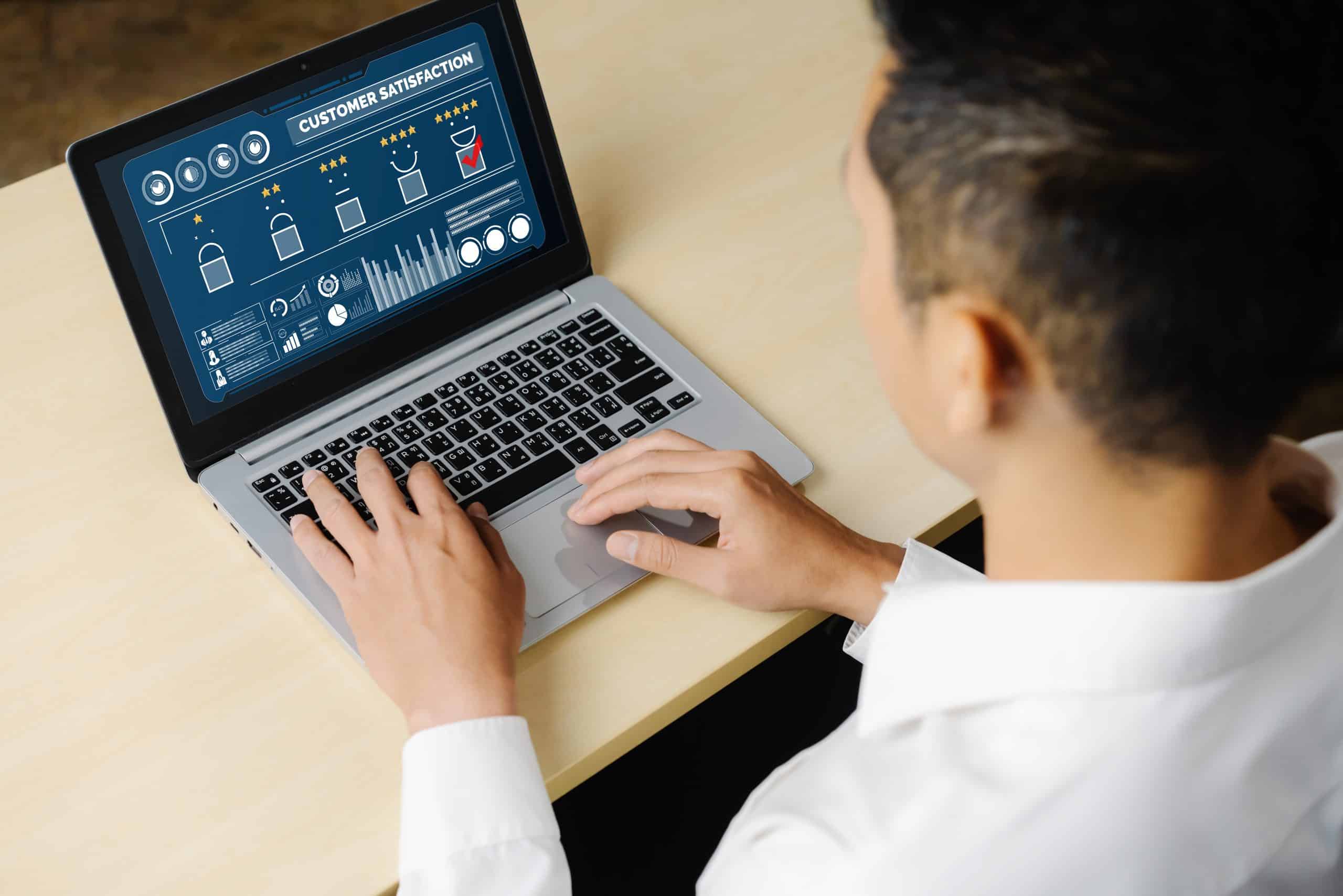 Perfil IT administrando Servicios de Power Platform para usuarios de negocio