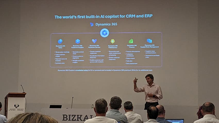 Juan Chinchilla en ponencia sobre Copilot y Dynamics 365