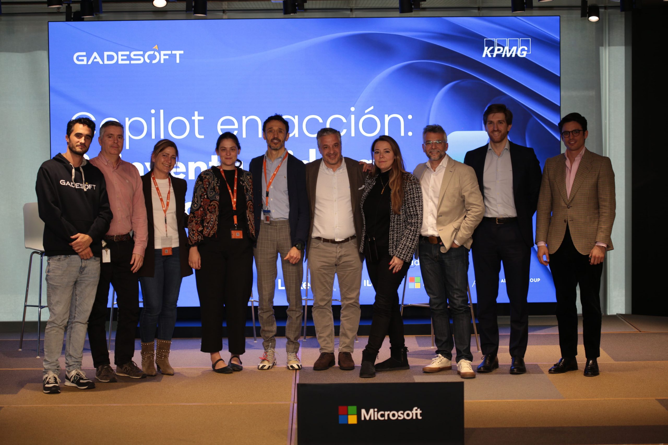 Participantes en el evento de Gadesoft sobre la IA Generativa de Copilot y su impacto en el sector empresarial 