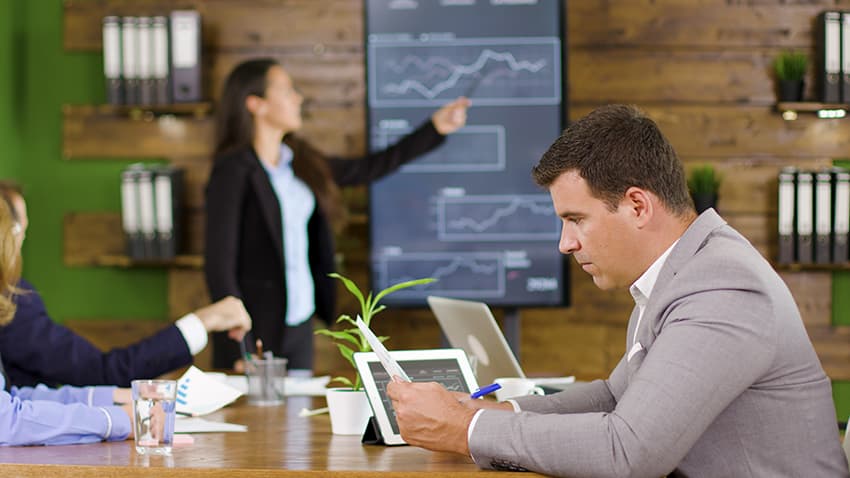 Usar Copilot Agents para impulsar la productividad empresarial y procesos de trabajo 