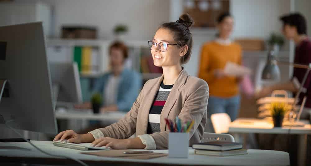 Aprender IA para productividad empresarial con el Máster de Gadesoft 