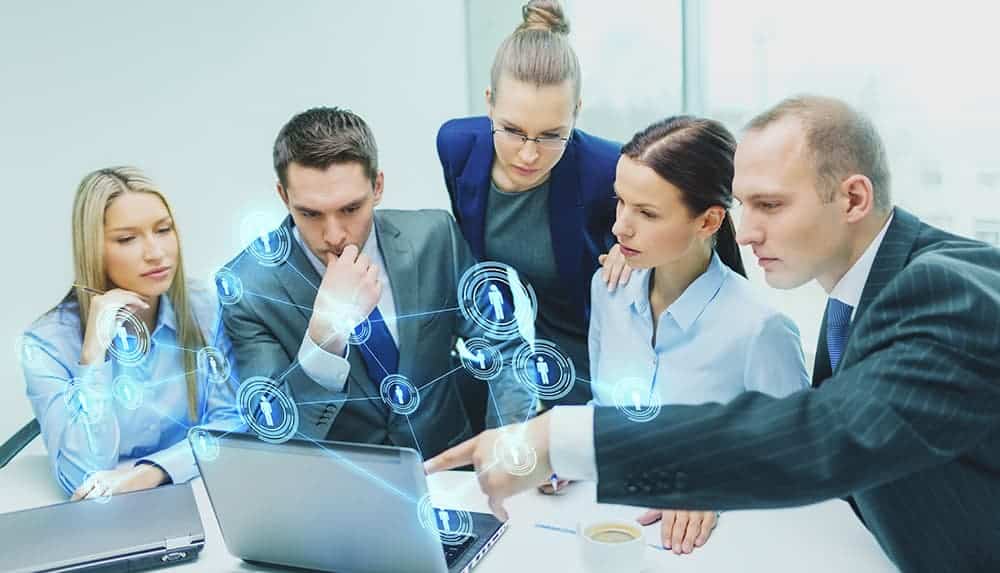 Grupo de trabajo aplicando la IA para innovar en la relación con los clientes 