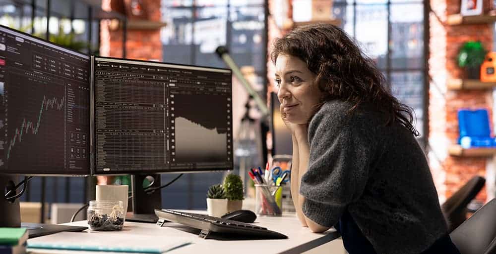 Perfil IA Developer talento femenino en tecnología 